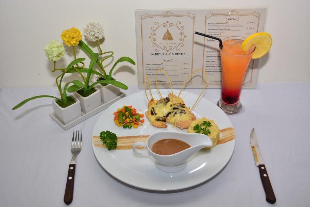 The Palais Hotel Dago Bandung Esterno foto