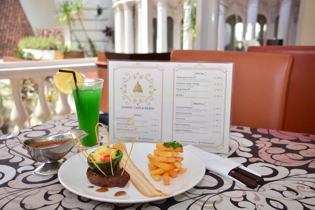 The Palais Hotel Dago Bandung Esterno foto